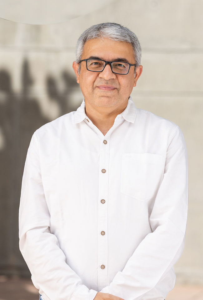 Prof. Vineet Virmani